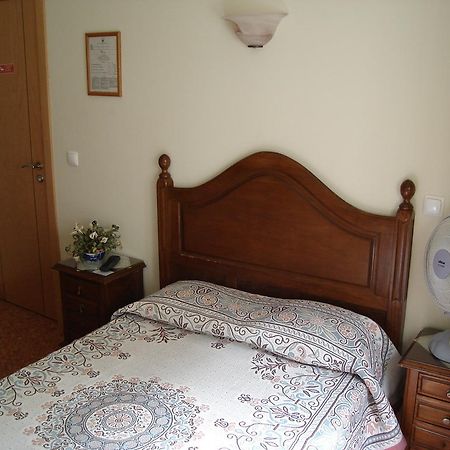 Perola Da Baixa Hotel Lisbon Bilik gambar