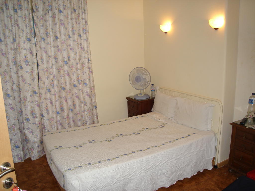 Perola Da Baixa Hotel Lisbon Bilik gambar