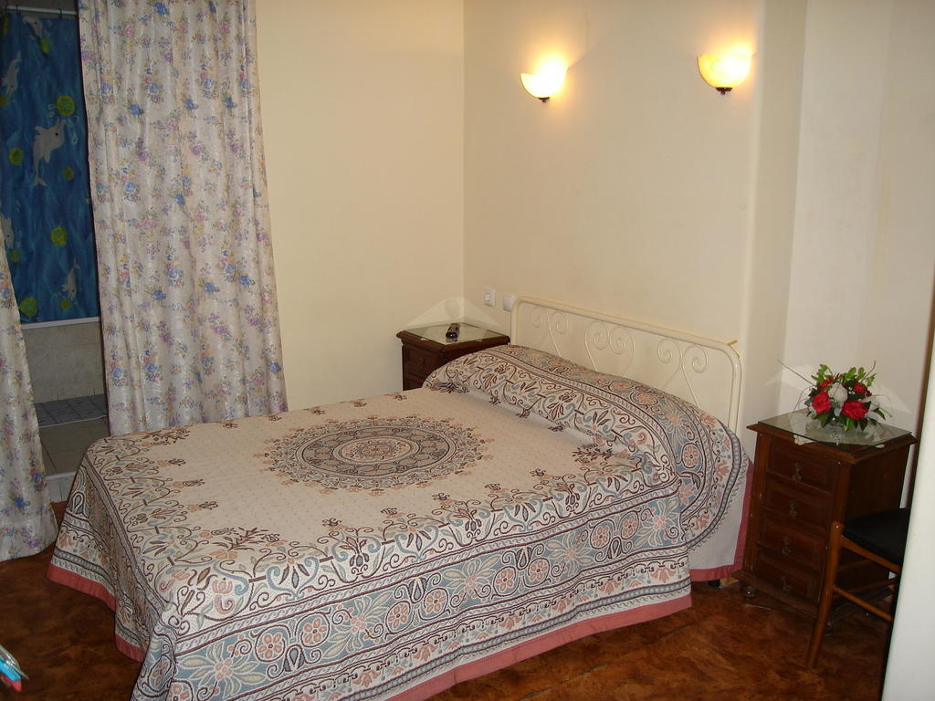 Perola Da Baixa Hotel Lisbon Bilik gambar