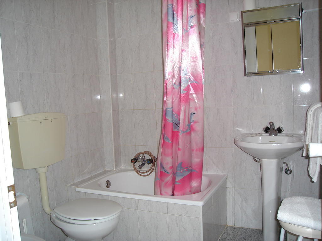 Perola Da Baixa Hotel Lisbon Bilik gambar